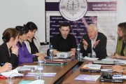 news img